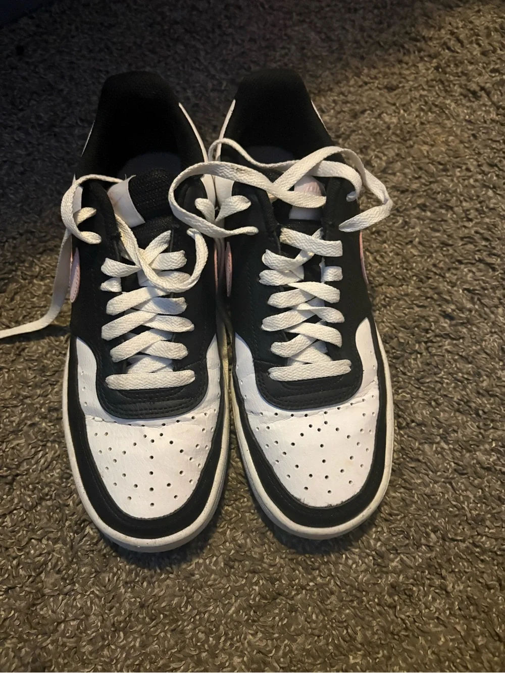Nike Women’s Black White Pink Sneakers